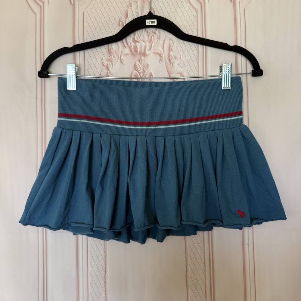 Abercrombie & Fitch Y2K Blue/Teal Mini Skirt Size Small Embroidered Moose